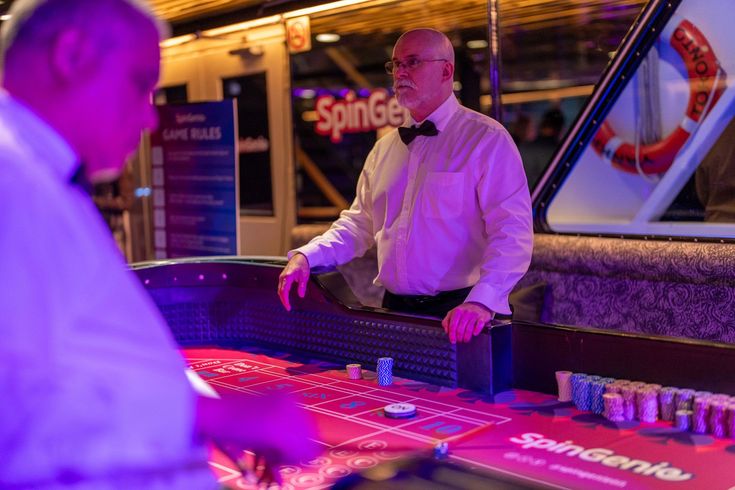 Royal Paiza Club ویب سائٹ پر کریش گیمز - فوری گیمز دستیاب ہیں۔